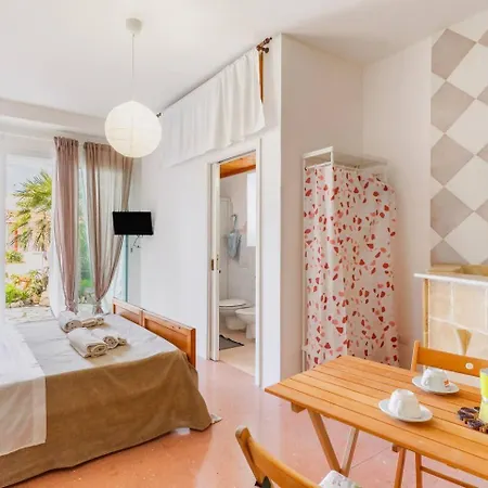 Marchese By Vivimy Bed & Breakfast Marina di Mancaversa